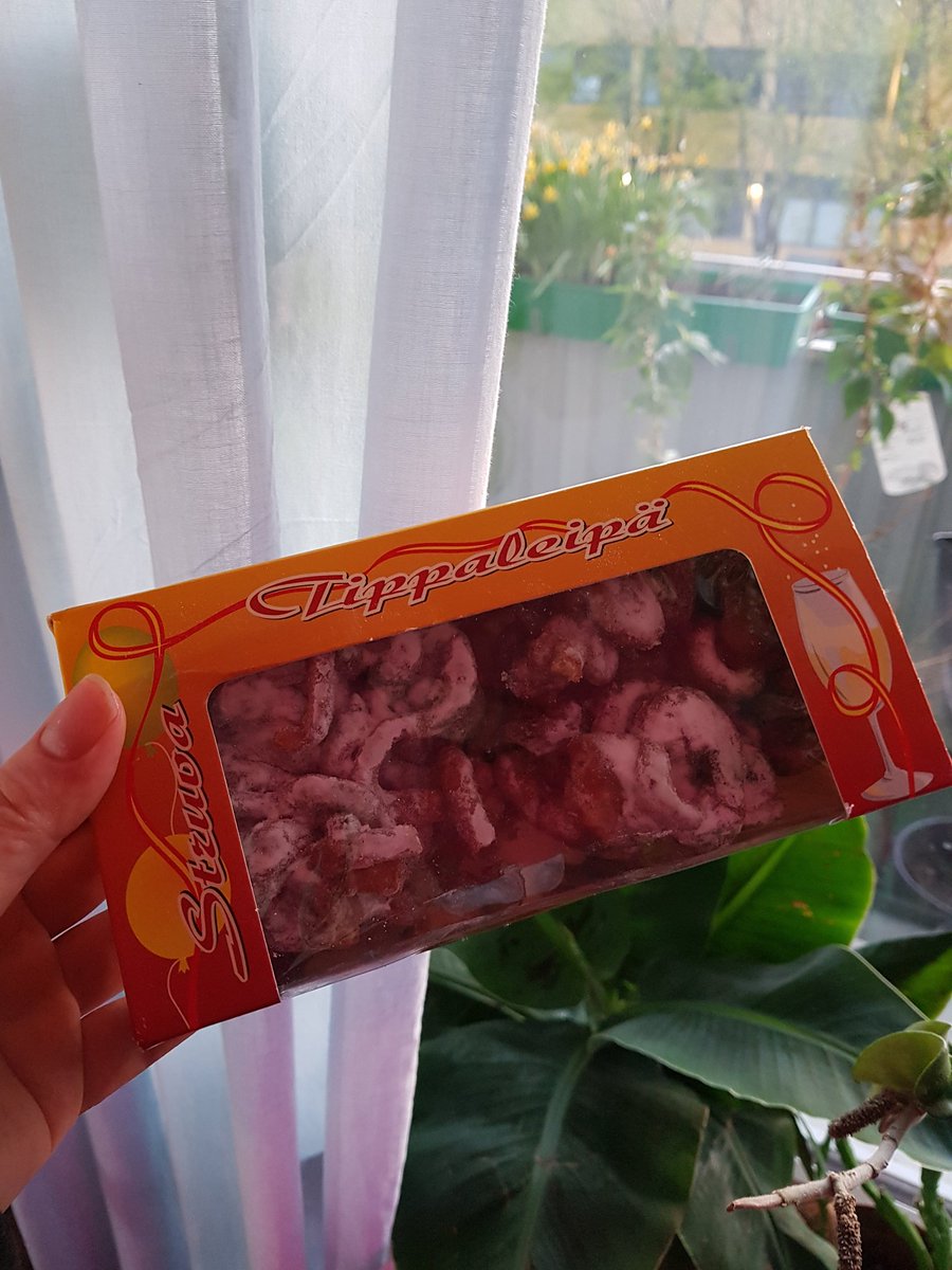 tweetyloop's tweet photo. I got 4 packages of these funnel cakes so I'd have some on the 1st of May celebrations. 6 hours later and I'm down to one package left.. 😱 #noselfdiscipline https://t.co/HUosOdInNW