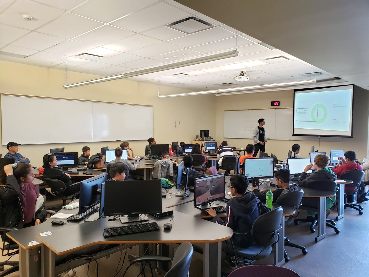 ycomputing's tweet photo. Workshop #2 has just started! This workshop covers wire framing taught by Dhruv Patel. Come check it out @keyanocollege!
@brainstemally
@WestwoodCoders
@FMPSD
@FMCSD
#CSForAll
#communitycodeday
#STEMeducation https://t.co/EAetar3lwr