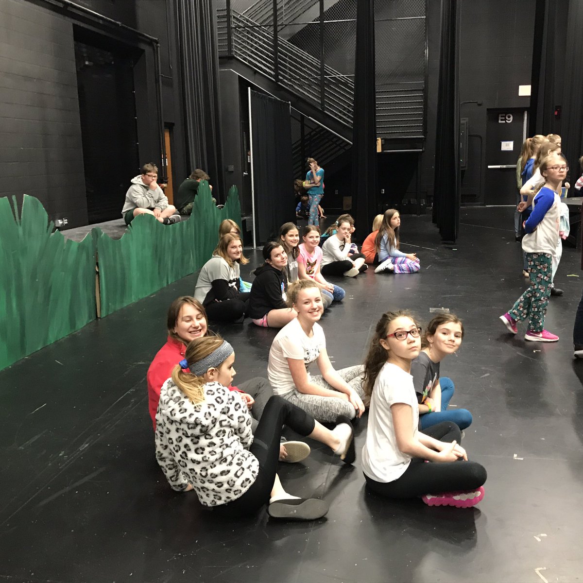 HZNSpuds's tweet photo. The cast and crew of Lion King were busy today getting ready for their performances that begin next week! #hakoonamatata #canyoufeelthelovetonight #justcantwaittobequeen #simbaaaaa #circleoflove #beourguest https://t.co/24C1L6d4z0