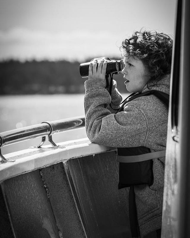 Looking for whales. #sanjuanislands #orcas #whalewatching #fridayharbor bit.ly/2ZEjHl4