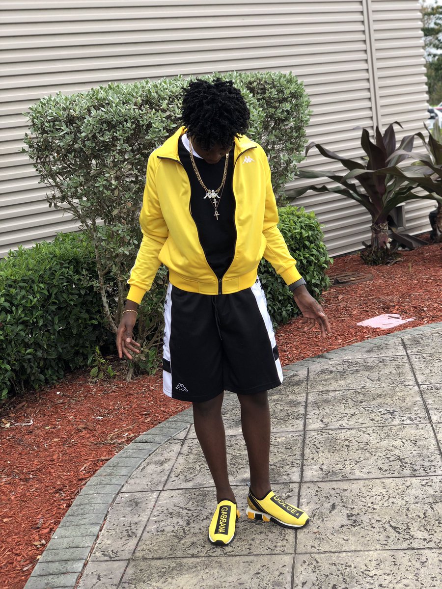 keywebley's tweet image. #gradbash2k19 🤩🤧💛