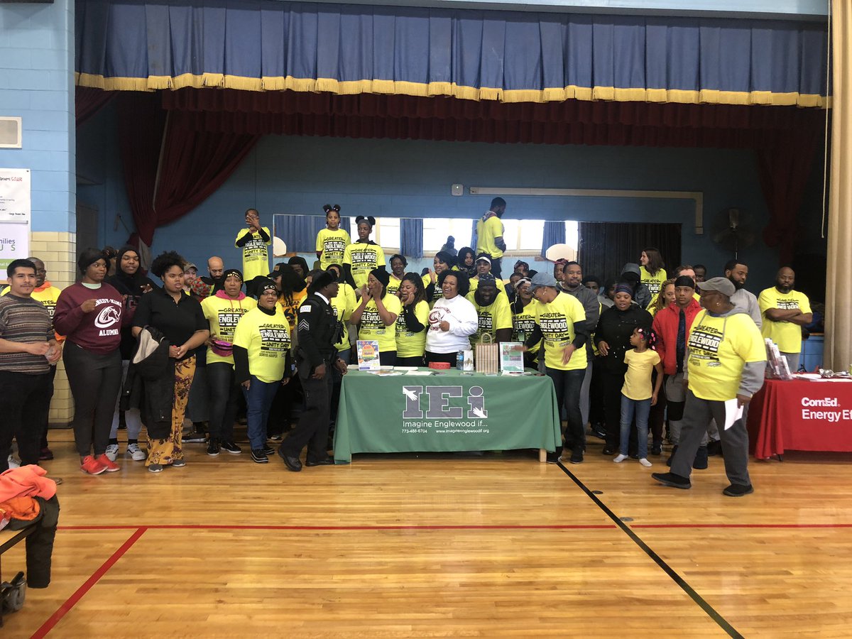 mrs_englewood's tweet photo. I only have 1 word for the people of Englewood - RESILIENCE!! S/O to all the resilient residents &amp; organizations who cleaned in the midst of rain, sleet &amp; snow! Our spirit &amp; dedication to our neighborhood and traditions is unwavering! So proud of my community! #EnglewoodUnityDay https://t.co/6i0ol3x3A2