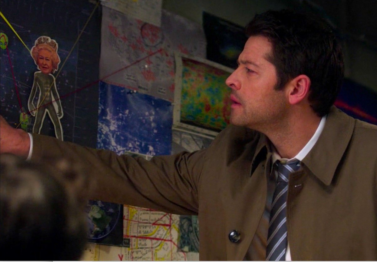 spnfoxsisters's tweet photo. Finally #Supernatural reveals the truth - #lizardpeople are real and Queen Elizabeth is a #reptilian. @mishacollins has kept this secret for far too long. #SPN #SPN14 #Moriah #SPN12 #SomewhereBetweenHeavenandHell https://t.co/fgy7zZvElA