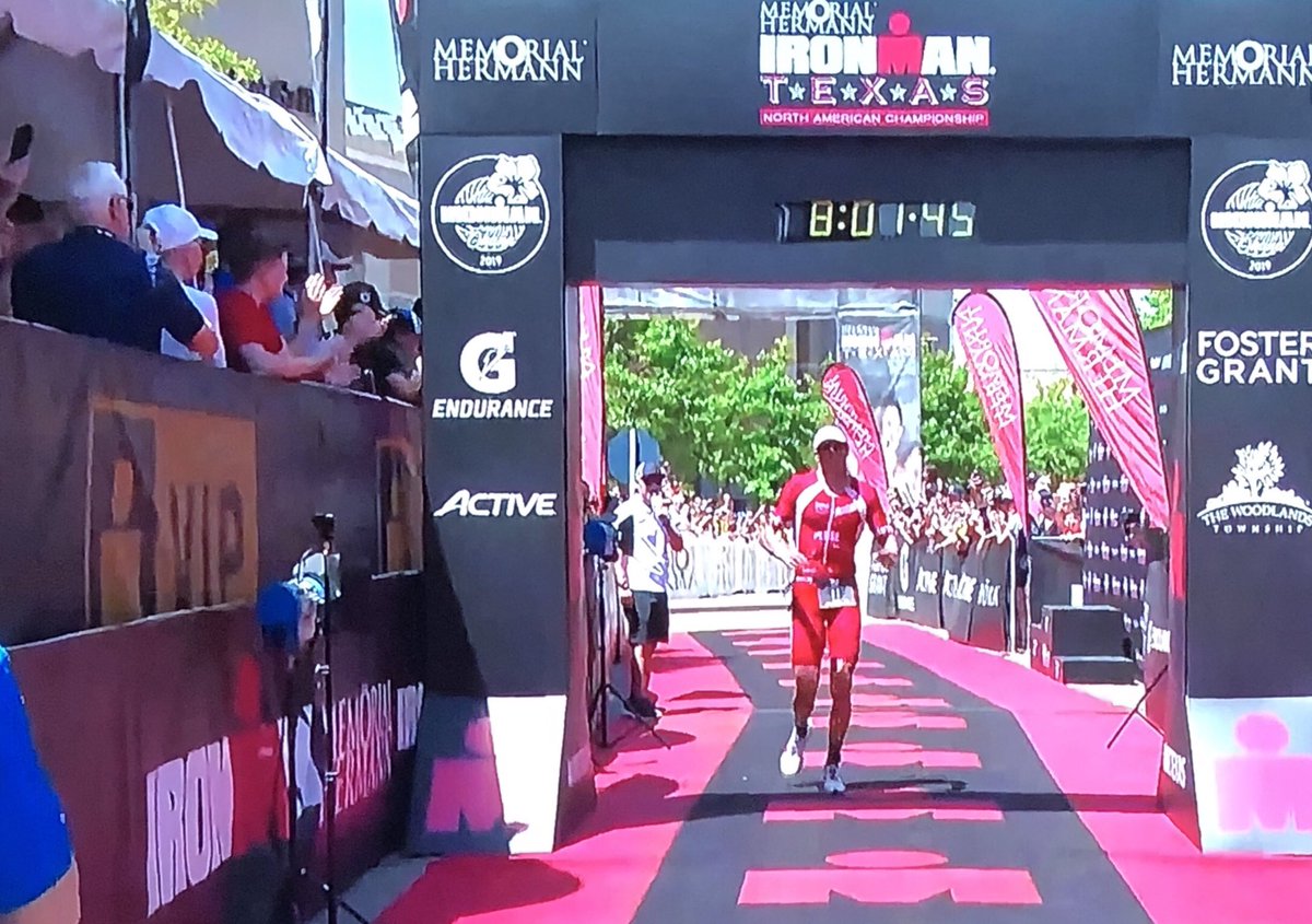 IMTrinews's tweet image. 2nd @DavidPlese 🇸🇮 Ironman Texas 2019 - He win Kona slot! 
.
#Ironmannews #Thewoodslands 
#ironmantexas #Triathlon #imtx
🏊🏼‍♂️3.8km 🚴🏻‍♂️180km🏃🏼‍♂️42km
#Wearetriathlon #ironmantri