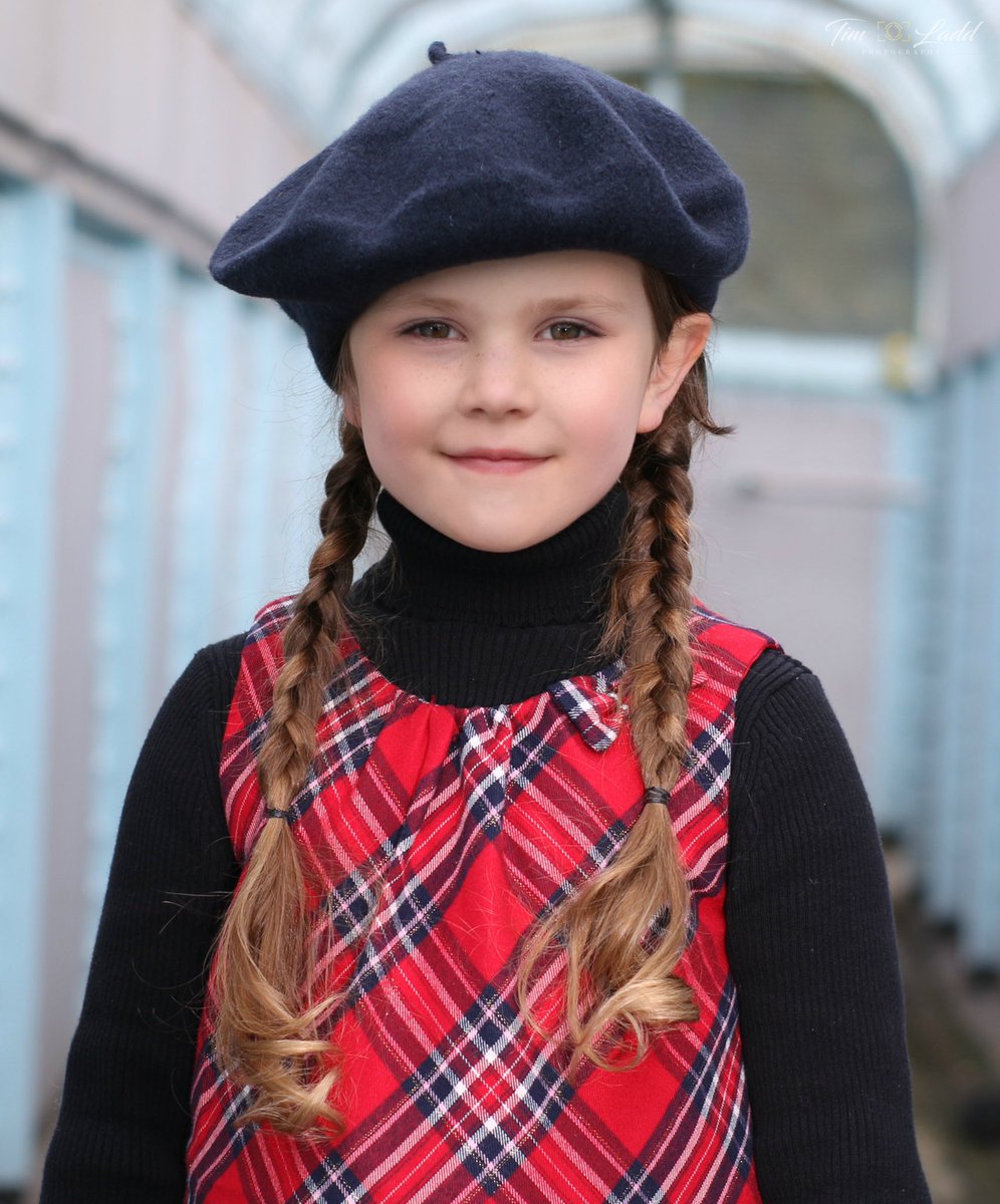 French chic! 🇫🇷 📸 photograph by @timladdphoto bookings through @DeeBossTalent #childmodel #childtalent #ChildActor