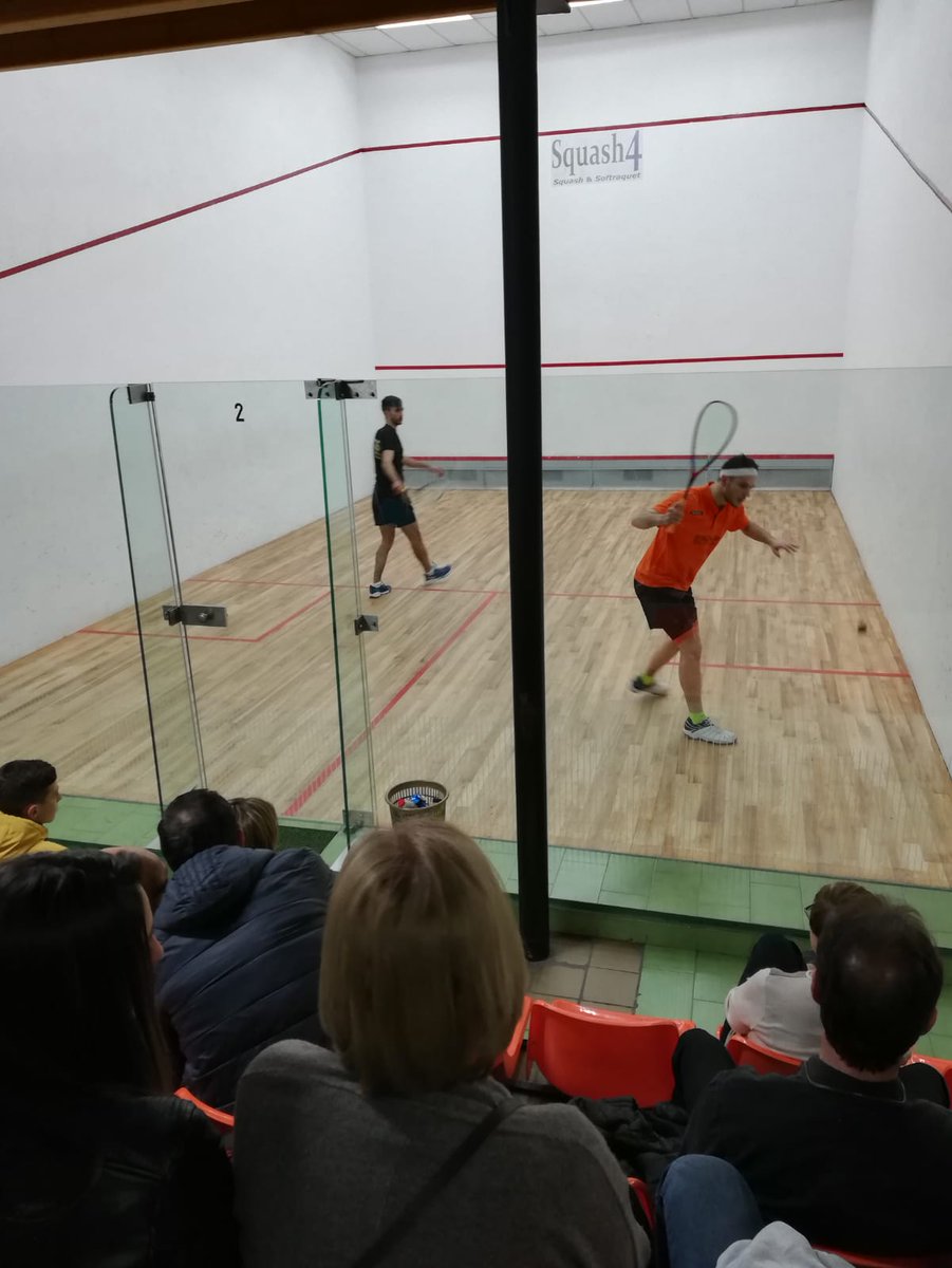 Alfve's tweet photo. Presenciant les finals del Campionat Absolut de Catalunya d’#Esquaix a les instal·lacions de #Squash4. Un honor per a la ciutat acollir un torneig amb la participació de jugadors i jugadores que es troben entre els 100 primers del rànquing mundial! #Terrassa https://t.co/Ss5f0ksmlw