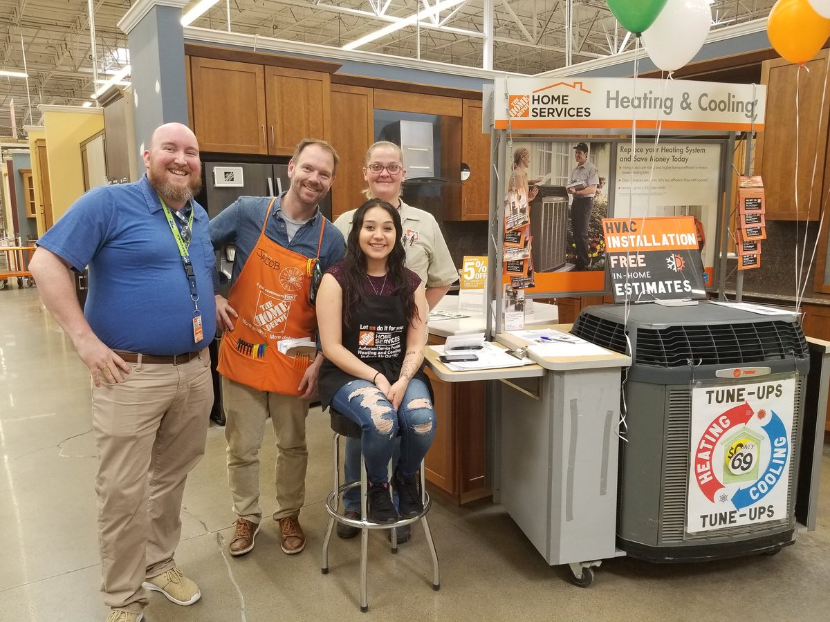 ColoradoARS's tweet photo. Out here helping customers with their Heating and Cooling needs at The Home Depot Store 1501 in Aurora, CO on this beautiful spring day. #SpringSmiles

@SandyASDS01 https://t.co/91yggAA3jC