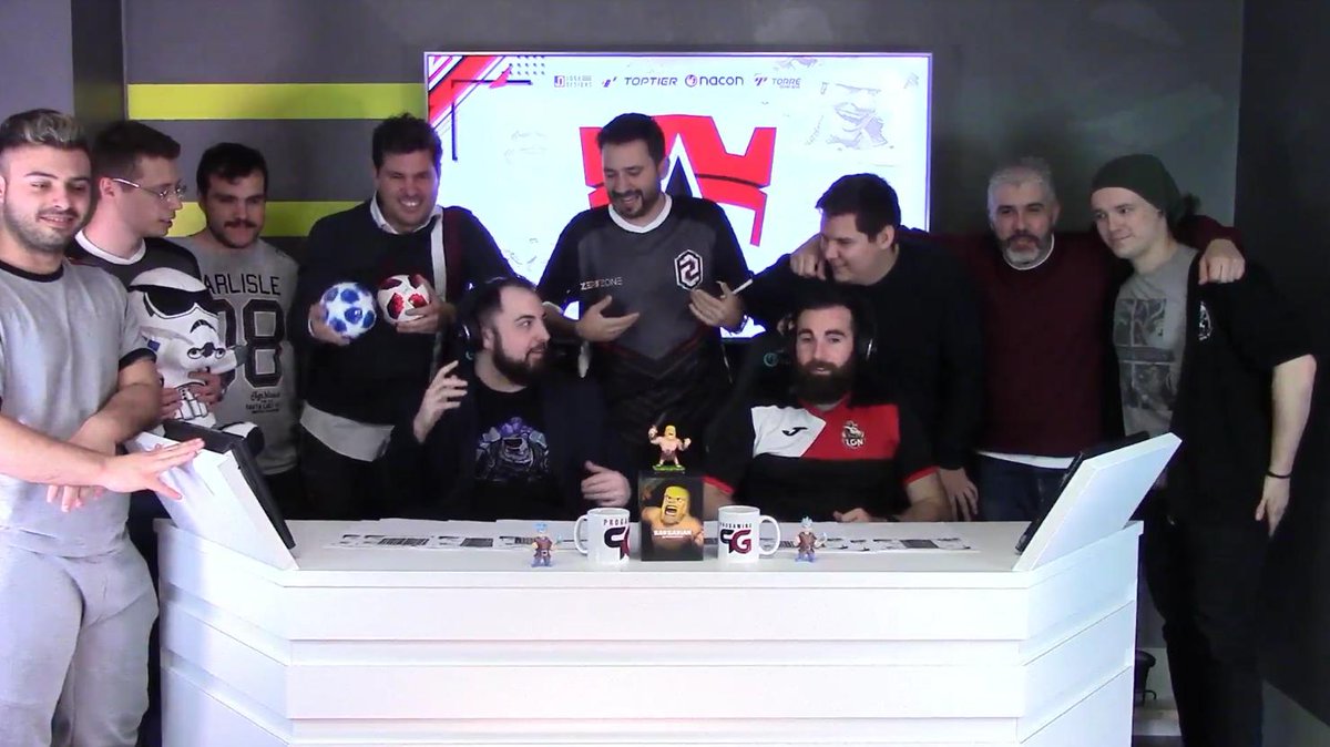 Gracias a todos los que habéis hecho posible nuestra liga, staff, jugadores manager etc... Sin vosotros nada de esto habría sido posible 🏆
 
También os queremos agradecer haber estado con nosotros cada sábado en directo disfrutando y pasándolo en grande ❤️
 
#ProGamingLeague