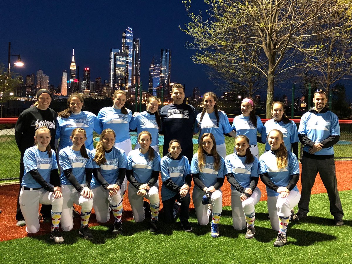 HH_Softball_'s tweet photo. The team raise $600!!! #strikeoutautism #aviators4autism ❤️💙💛 https://t.co/ulJlVukkpR