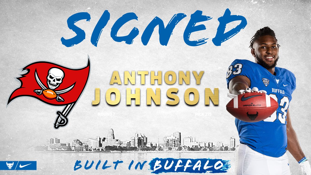 UBFootball's tweet image. .@litmanjohnson has signed a free agent contract with the @Buccaneers 

#UBhornsUP l #BuiltInBuffalo