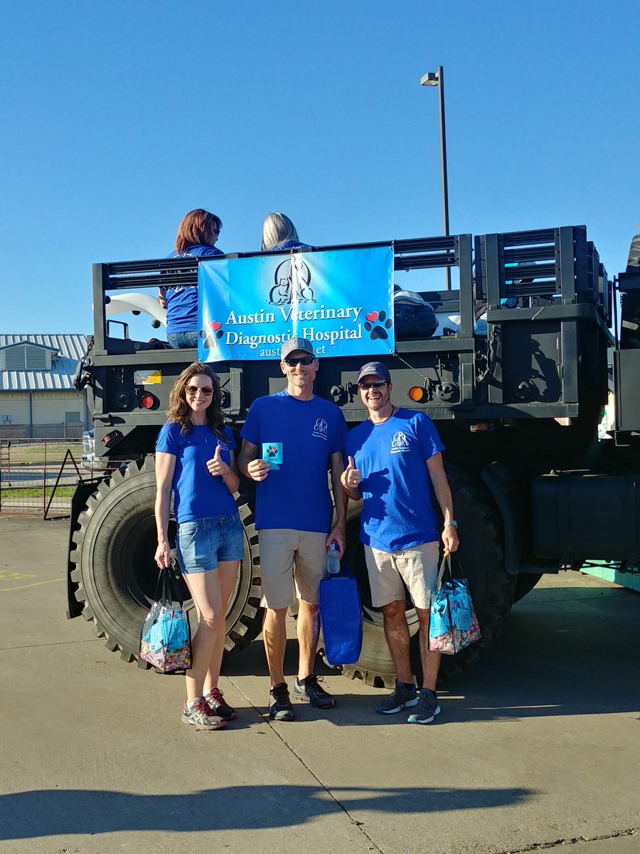 docdonop's tweet image. Great time at the #DrippingSprings Founders Day Parade! Thanks to everyone for the support. #weekend #austinvet #atx #FridayFeeling