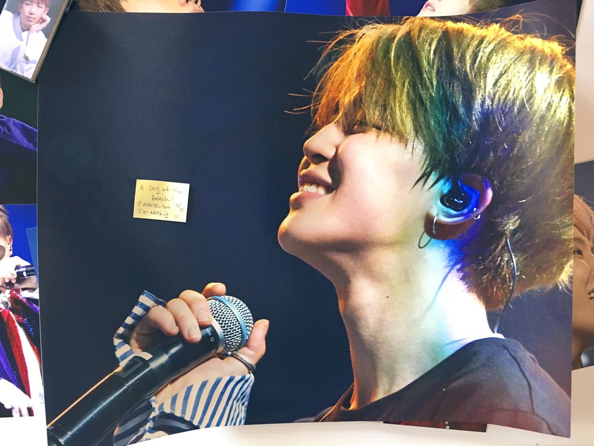 ADATB_twt's tweet photo. PLS RT 💜

BTS Speak Yourself in LA Giveaway

✨ Prizes
1) Mini Poster Set
2) Postcard Set + 1 Mini Poster
3) Jimin Poster + PC Set 
+ More 💜

✨ Rules
- Like &amp; RT!
- Be an ARMY.
- Be able to meet up at Rose Bowl on 5/5. 

#BTSxRoseBowl #BTSSPEAKYOURSELFTOUR #SpeakYourselfinLA https://t.co/8tVPz8yqDo