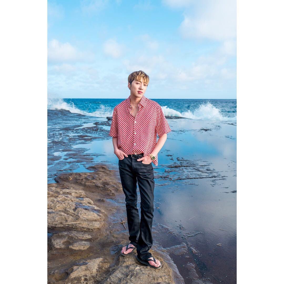 TeamWINNERtrad's tweet photo. [#KANGSTAGRAM] Atualização do #YOON

"Aviso!!🐆🚨 #leopardonohavaí"

https://t.co/ClT9K6ip0w https://t.co/KWlnHCVYly