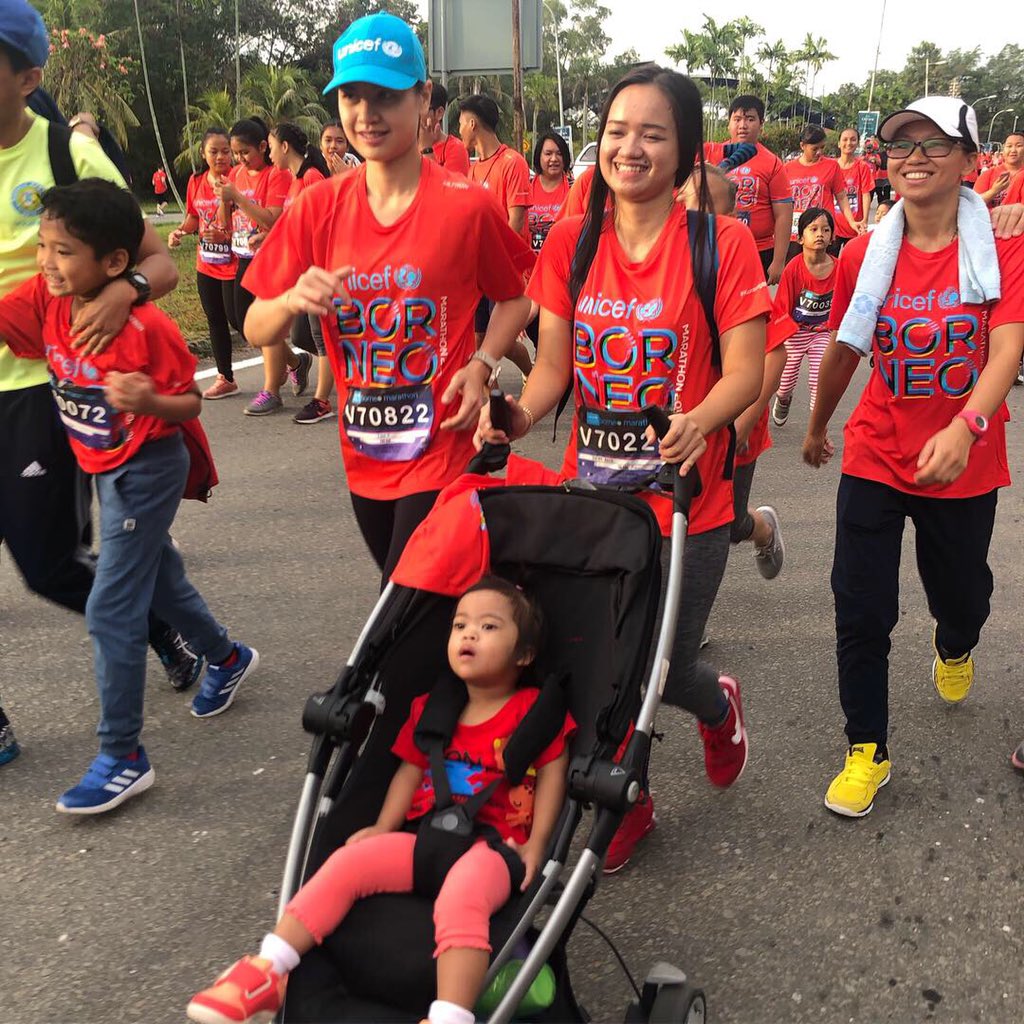 myUNICEF's tweet photo. The UNICEF @BorneoMarathon 2019 is on now! We run, for every child, a healthy life!

#KurangManis because #ImSweetEnough https://t.co/2PAGb7Wt7j