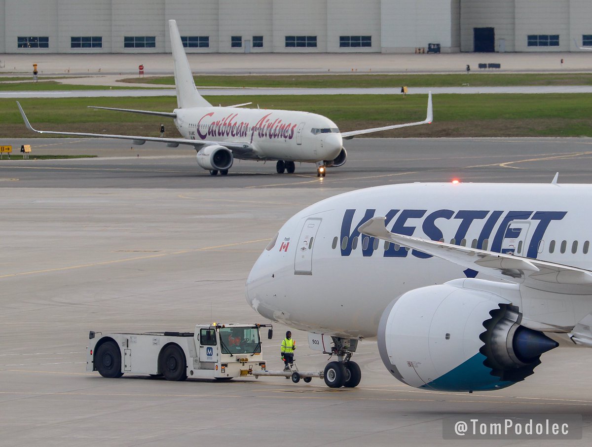TomPodolec's tweet photo. Westjet begins their Boeing 787-9 Dreamliner service to London from Calgary tomorrow. #WS1. Since delivery in January, #Westjet787βs haven been flying between YYC & YYZ. #WS669 departed Toronto for Calgary earlier today.
C-GUDO Boeing 787-9 Dreamliner https://t.co/7Qiz0DhTHI
