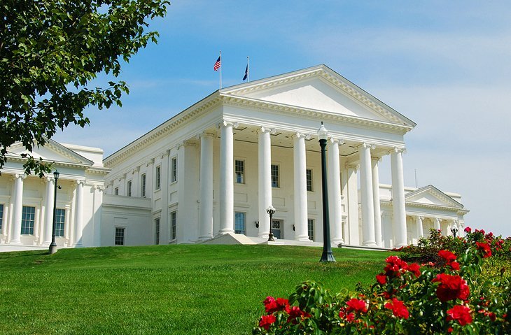 SymphonicityVB's tweet image. Attention families....Join us and @BobbyDyerVB as we flashmob our new state song "Our Great Virginia" next Sunday, May 5 at 4:45 PM @SandlerCenter.  This is a can't miss event!  For more details, go to bit.ly/1JWaw3z #virginia #virginiaisforlovers #ourgreatvirginia