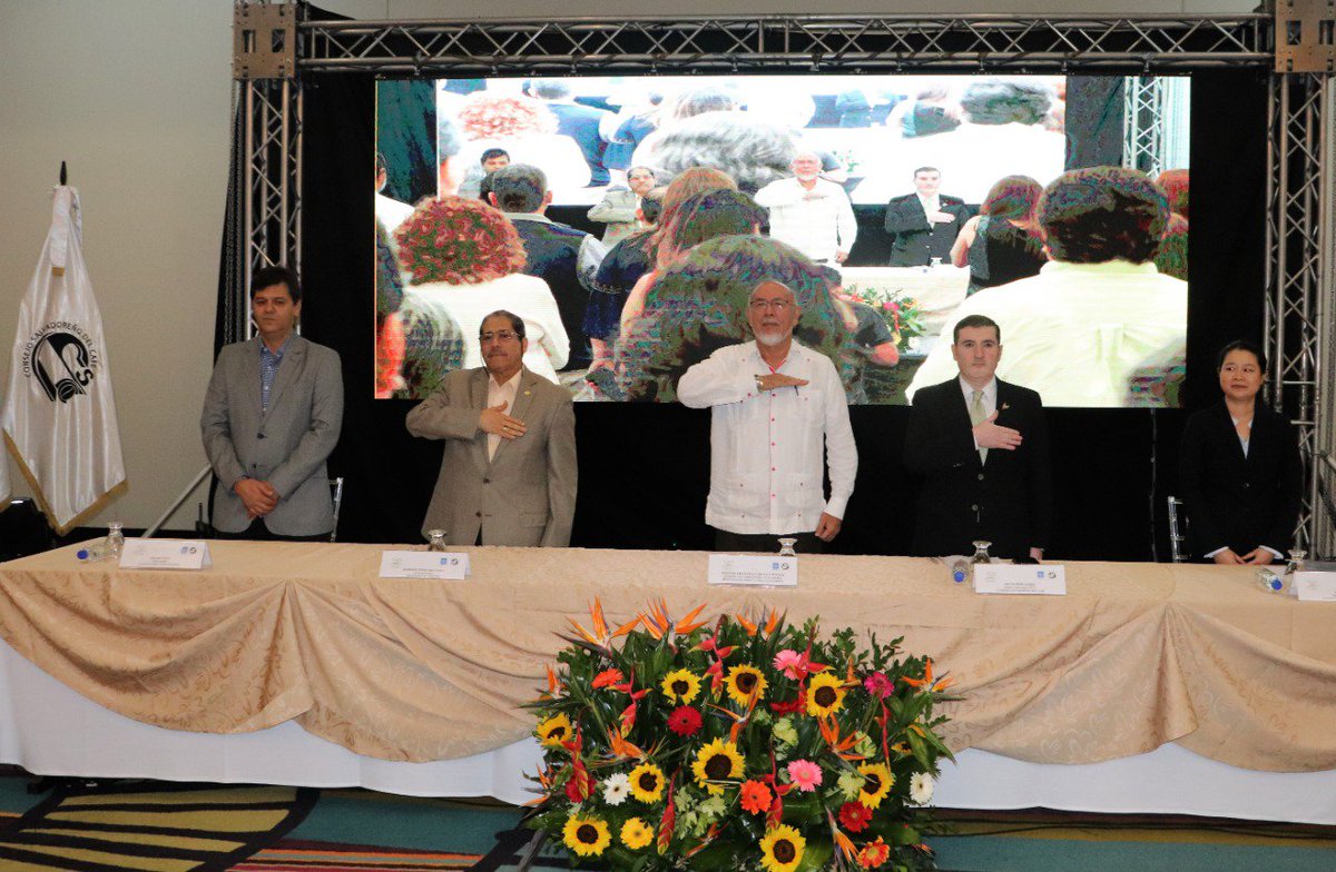 ConsejoCafeSV's tweet photo. #DirectorCSC Clausura y Premiación @cupofexcellence #ElSalvador 2019 organizada por @ConsejoCafeSV y ACE impulsando la imagen de El Salvador como país productor de Café de alto prestigio mundial y generando oportunidades de negocios directos entre productores y compradores. https://t.co/a3tPj5WwJi