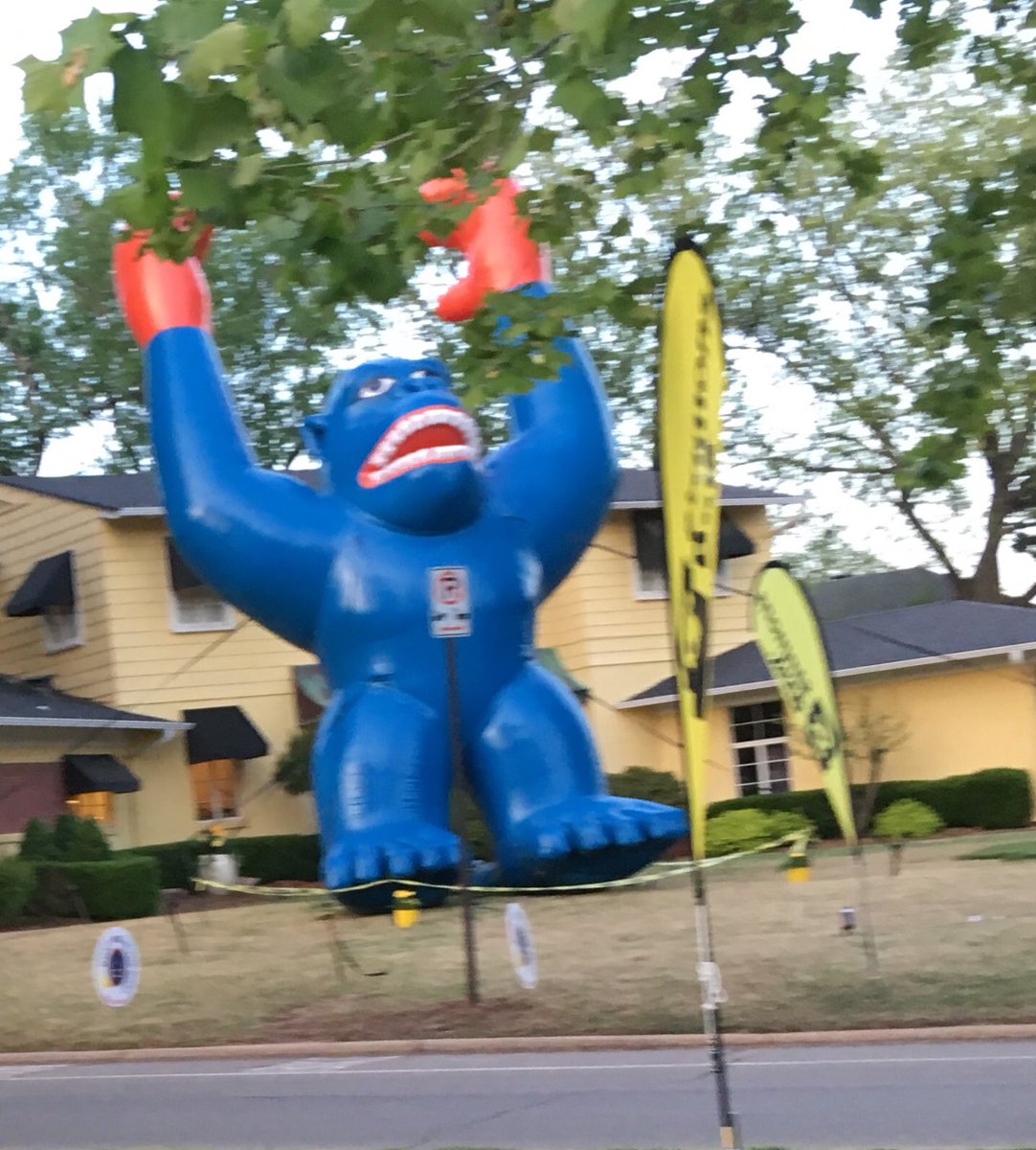 dezhill's tweet photo. Party’s already started at #GorillaHill. #carbingup #RUNtoREMEMBER #OKCMarathon https://t.co/5qY9MU1Fzi