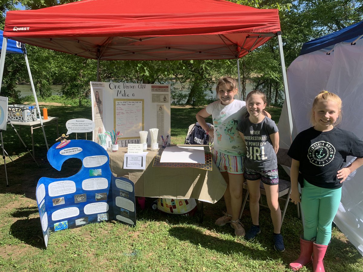 LilyTipling's tweet image. Great day at the Earth Day Festival! I receive an award for the best Earth Day idea. It’s a beautiful bird house! Thank you to my friends Scarlett and Charlize for helping spread the word about straws. @conwayelemsch @SCPSchools #EarthDay #NOStrawsInSCPS #Conwayleaders