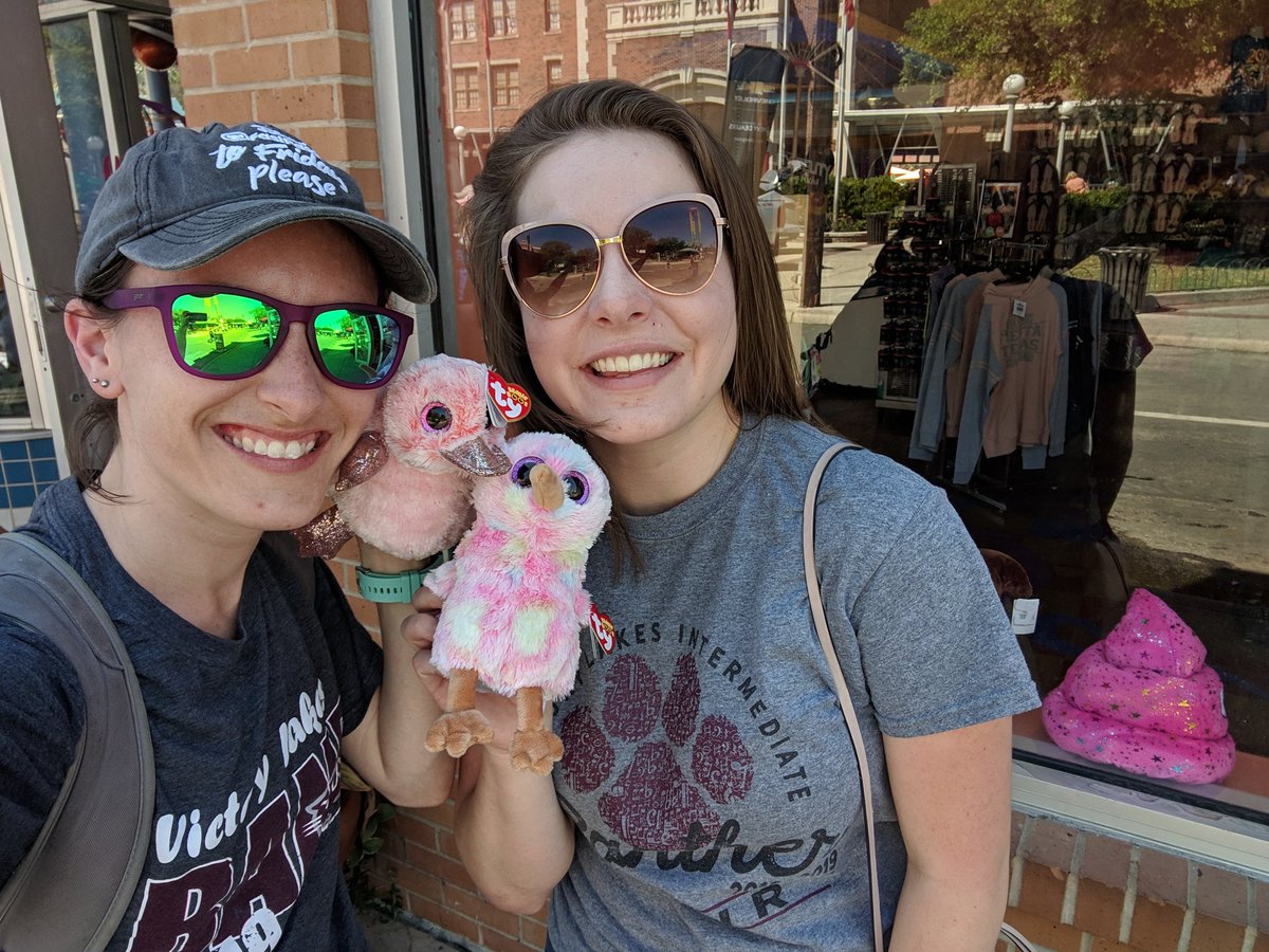 VLIBand's tweet photo. Impulse purchase of matching sparkle plushies! #goband #gochoir #thosewhosweattogether #pantherpride #teamworkmakesthedreamwork #sunscreenplz #nocrispycrittersthx #springtrip2019 #sixflags https://t.co/faPOJE8yAD