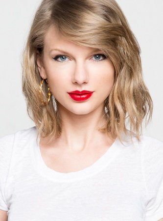 Taylor Swift as Jeon Jungkook