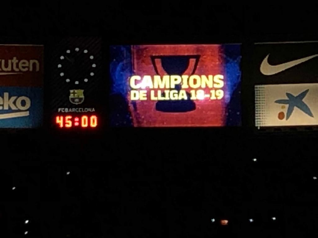 FRONT532oficial's tweet photo. SOM COLLONUTS🔵🔴🔵🔴
#FORÇABARÇA
#BarçaLevante
#Campeones
#fcblive https://t.co/eMymfs92u4