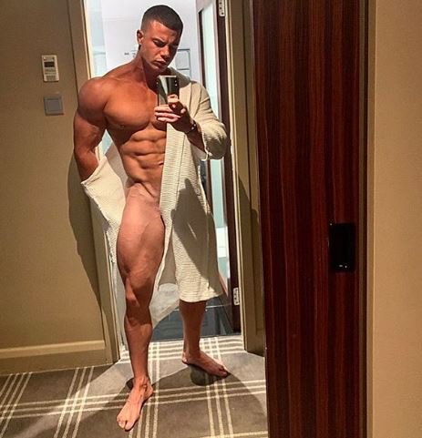 youngpeople_off's tweet photo. Adrien (#GAV/#FriendsTrip4/#LPDLA). 🔥
@AD_laurent https://t.co/hCDaamN4tm
