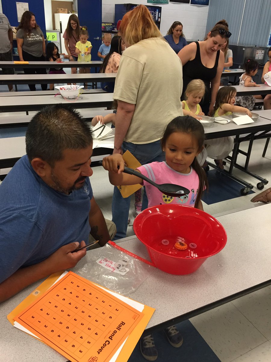 CCSDFamily's tweet photo. Ready for @ClarkCountySch Kindergarten? 👧 👦 🎒 
Registration for the 2019-20 school year is now open! Kindergarten students must have attained the age of 5 years old by September 30, 2019. Families new to CCSD should visit https://t.co/AaekgZ4EPh.
Share! #1forKids https://t.co/7KlZDcIBos