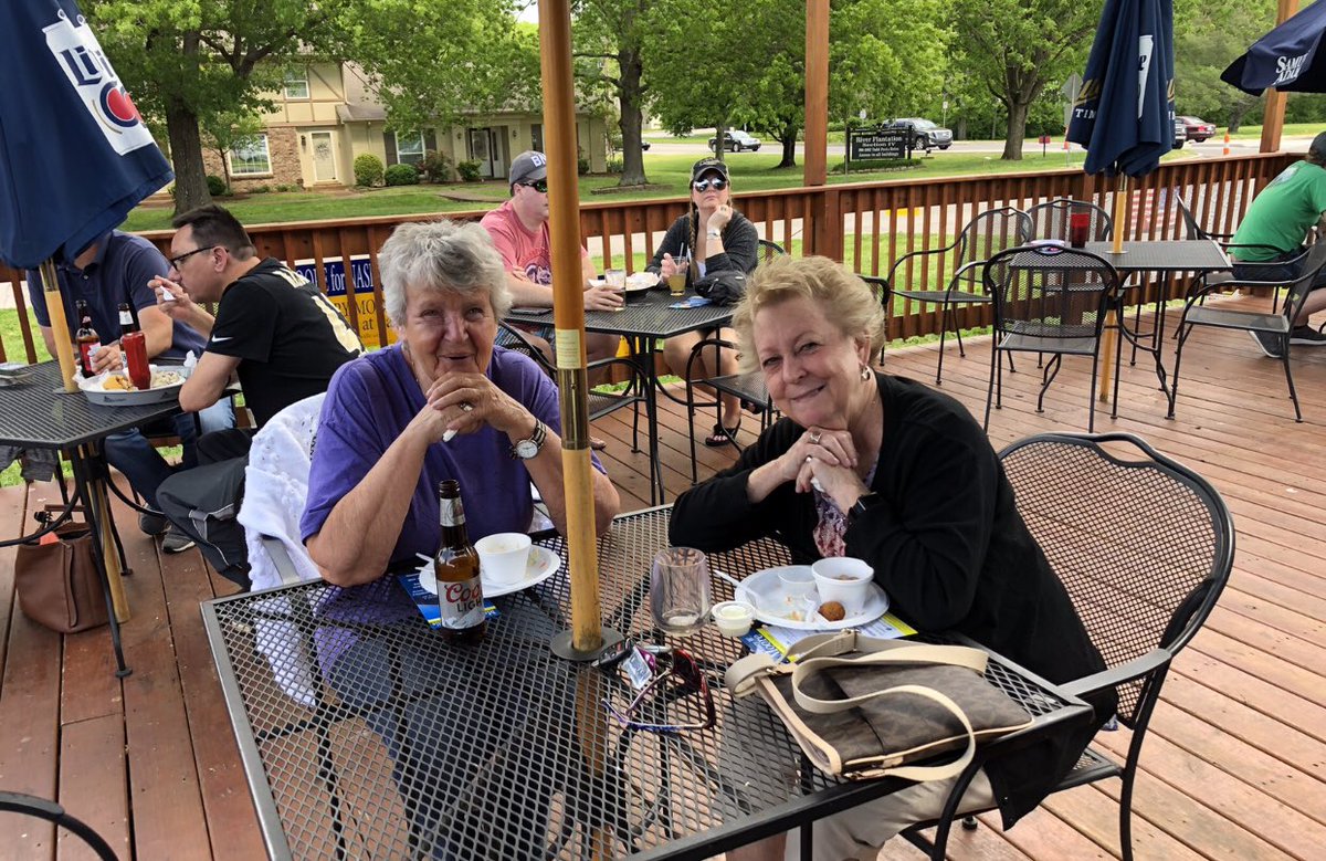 Moore4Nashville's tweet photo. We had a great meet-and-greet today in Bellevue. The weather was nice, the food was great, and the people were supportive! Thank you to everyone who came out! It was great to see @JohnCooper4Nash, @mendesbob, and @GloriaHausser. 

#MooreForNashville #MoreForNashville https://t.co/h9wlVfiQ2x