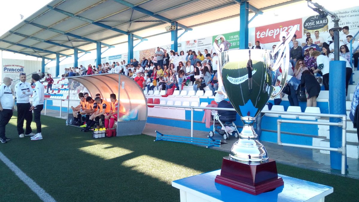 RFAFHuelva's tweet photo. Nuestro agradecimiento al @Bollullos_CF y al @AytoBollullos por la organización de la final de Copa Federación 2ª Andaluza Sénior https://t.co/tYbyN6fBgS