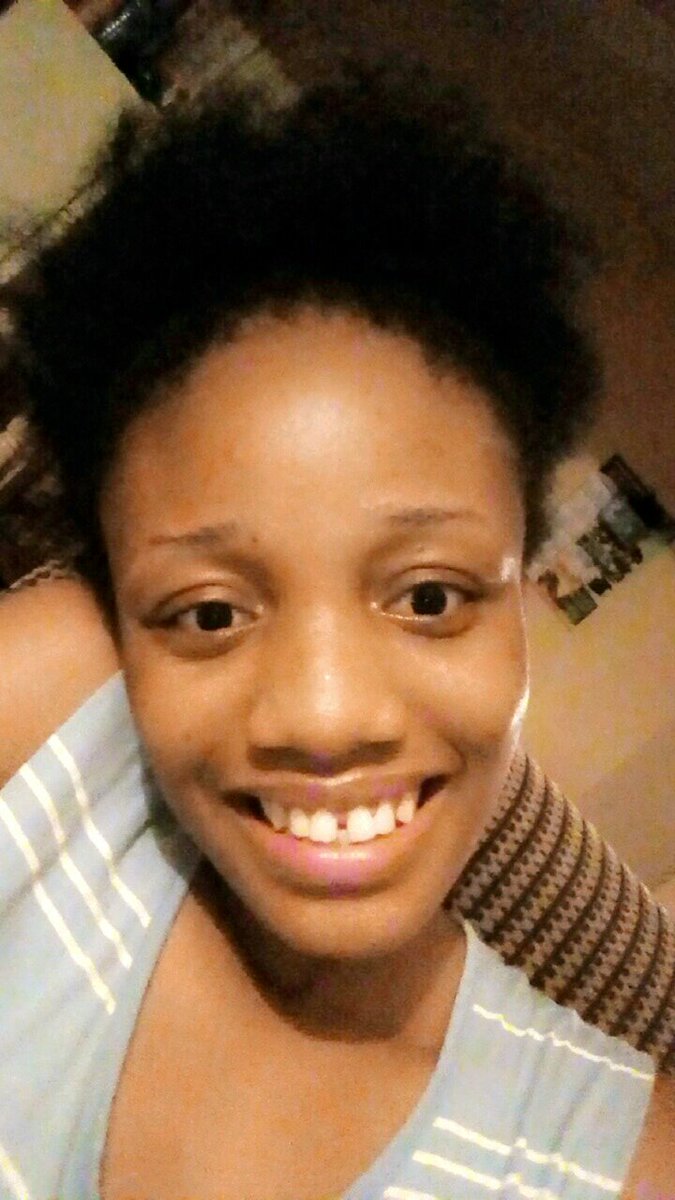 queenpearl__'s tweet image. #gaptooth 😂❤