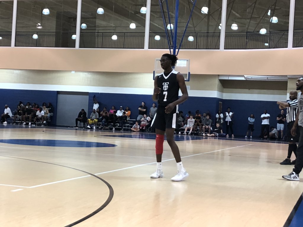 TMarkwith14's tweet photo. Standouts for Trey Thompkins Hoops vs. Hawks Elite:
Ahmir Langlais-12P 7R 2A

Jared Ivey-12P 2R

Cam Rowland-12P 2R 2A 2S (2 3PM)

Reco Hallmon-8P 5R 5A

Jehloni James-8P 4R 2S https://t.co/EkPPhfpqeL