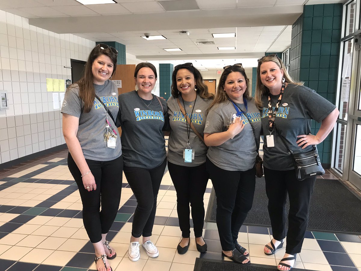 MissJacksonDWE's tweet photo. Job Fair ✔️ Voted ✔️ Getting stuff done on this pretty Saturday! #DWEeagle #BeTheLegacy https://t.co/YZpKPU5Nba