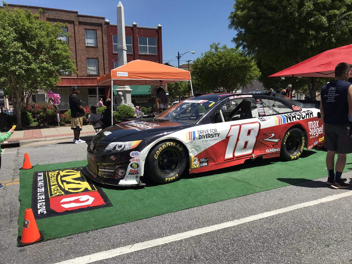 thinkjose's tweet photo. Thanks to the @NASCARDiversity folks for being a part of the #NCGravityGames And fun to see this driver dressed as @DaleJr while racing down the streets. @NASCAR @Google https://t.co/W1L7env2eJ