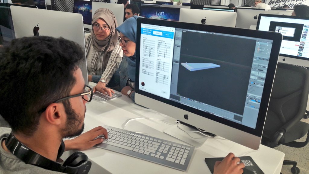 1337_GameDev's tweet image. Few moments from our 3D modeling sessions. @1337FIL