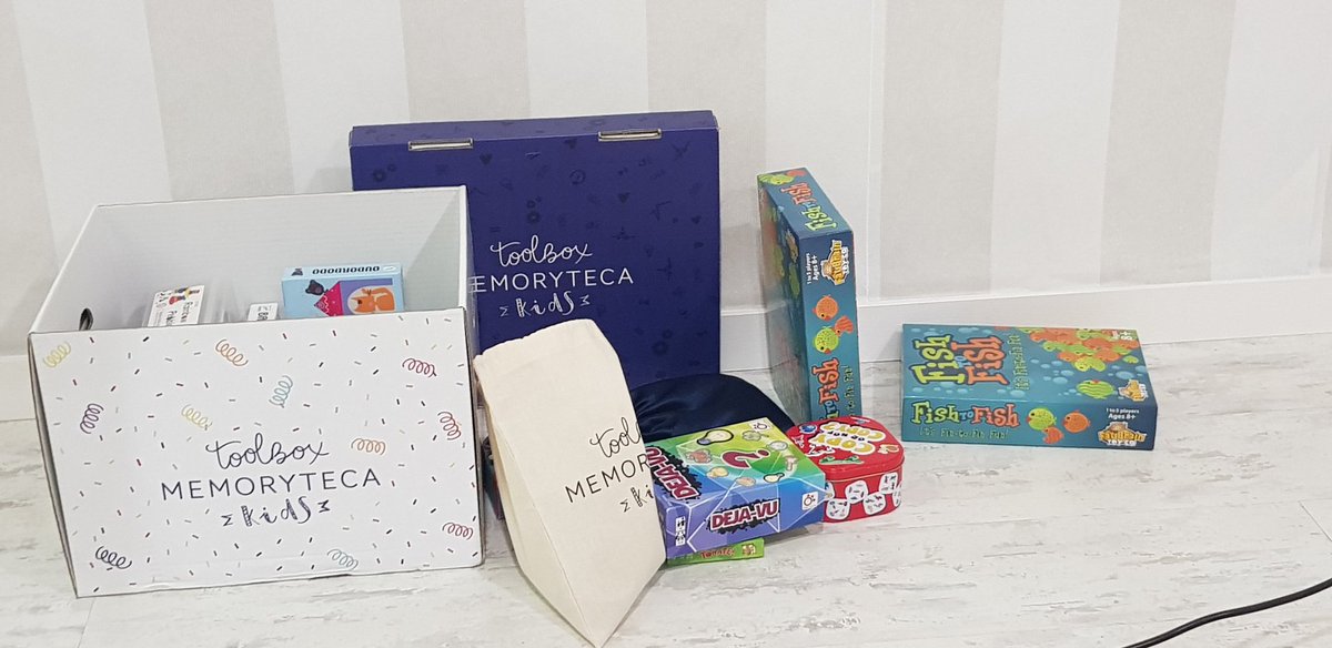 rreinamartin's tweet image. Dissabte de nous aprenentatges, amb @memoryteca . El nostre cervell prefereix aprendre jugant.   Neurociència i educació. 🎲🧩🀄 #learningwhilehavingfun #learningbyplaying