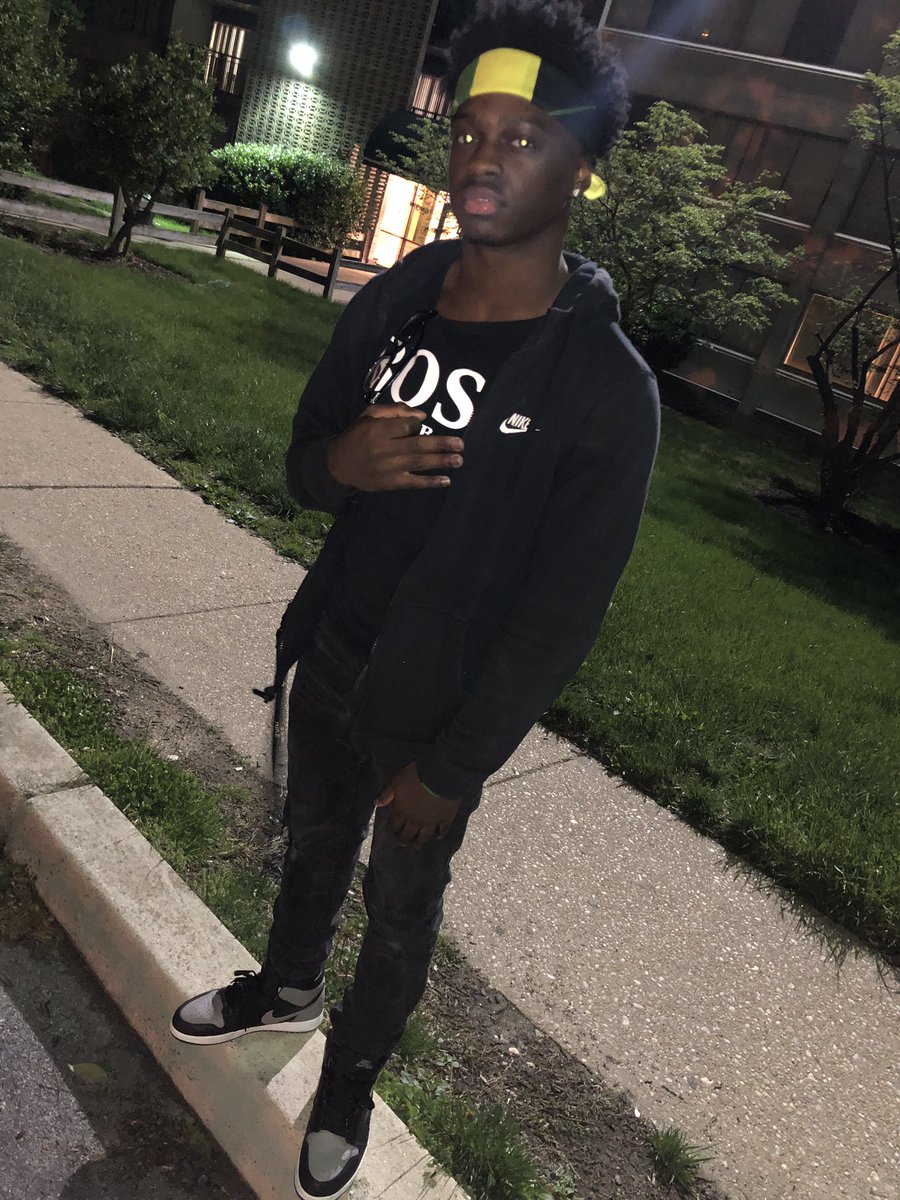 kswoosh's tweet photo. One Love ☝🏿 🇯🇲 https://t.co/AafsjgVdZn