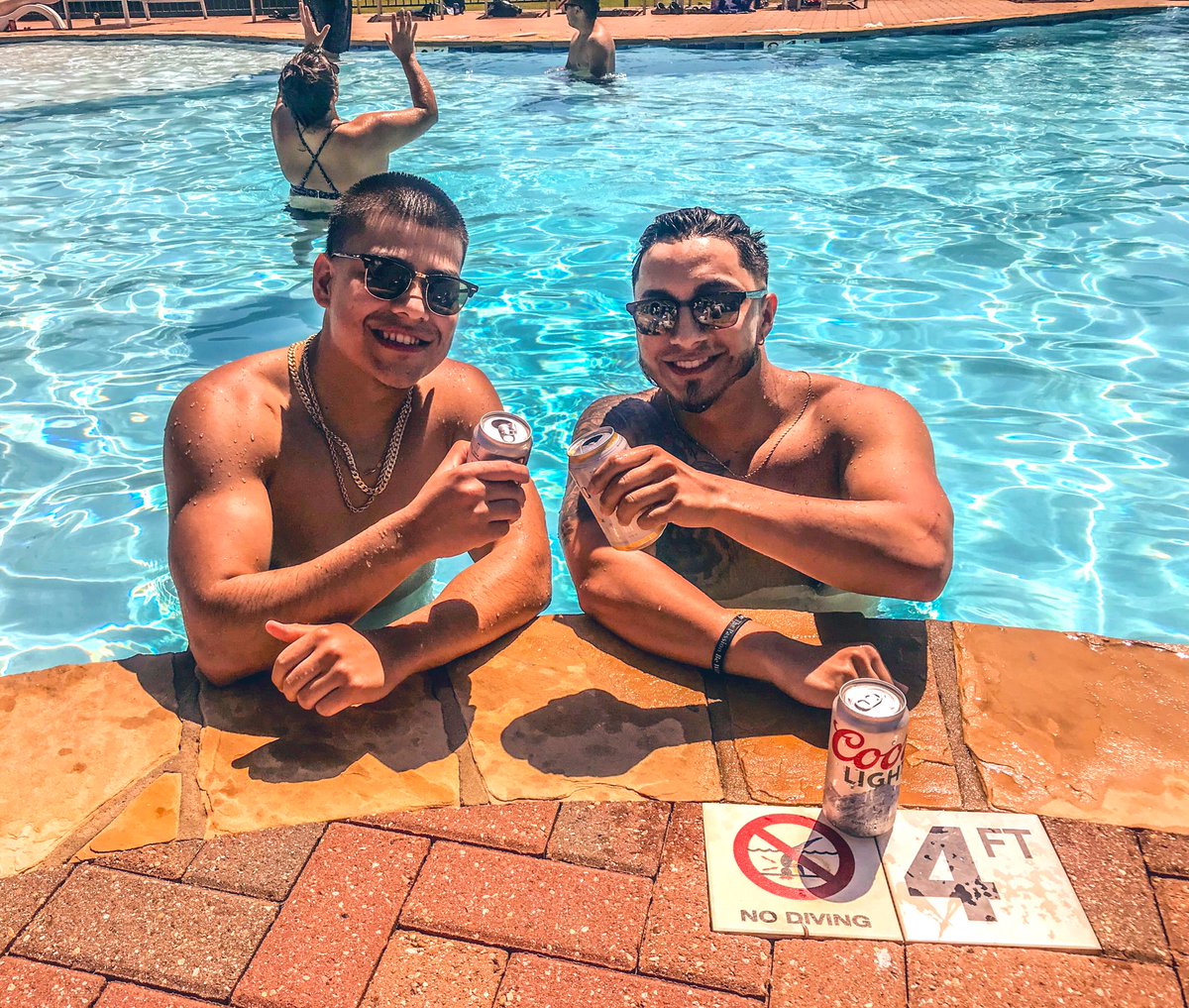 thronesix's tweet photo. Huntsville, you were good #TorresBrothers #ThetaThrone https://t.co/fuIjTBrxD5