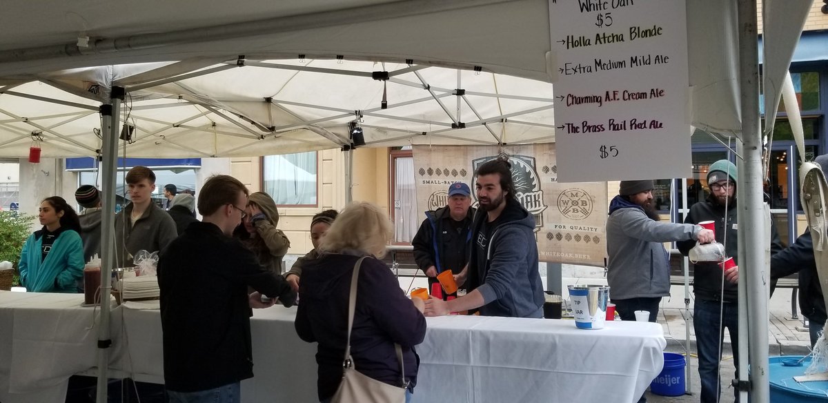 UnitedWayMcLean's tweet photo. #RocktheBlock is HAPPENING tonight. The Jim Blossoms are already on stage and there's great good from @MediciNormal and beverages from White Oak and Stave. The party goes all evening in @uptownnormal! https://t.co/66n1xKXGpn