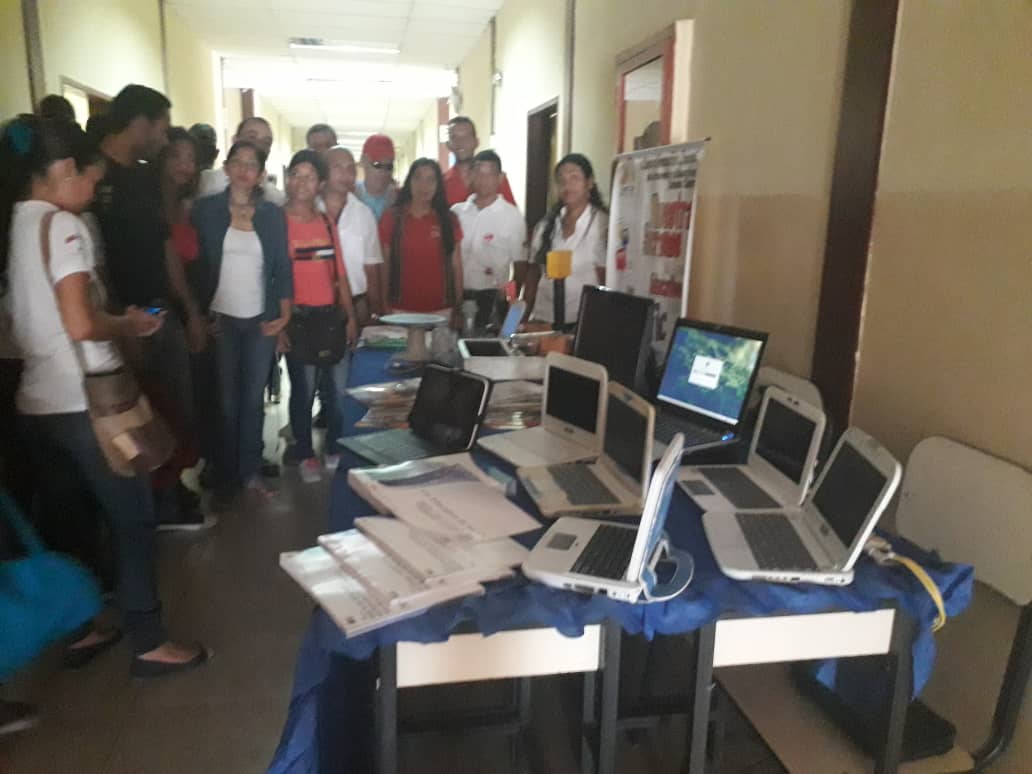 #FLISol2019 | ¡Nadie nos borra la sonrisa! con gran éxito concluyó el <a href="/FLISOLCumana/">FLISOL Cumaná</a>. Agradecemos al equipo de <a href="/GCNucleoSucre/">UNEFA Núcleo Sucre</a>, <a href="/cumanadigital/">cumanadigital</a>, <a href="/cbitsucre/">Fundabit Sucre</a>, <a href="/eticumana/">E.T.I. Emilio Tébar Carrasco</a>, <a href="/ComunicacSucre/">Comunicaciónsucre</a>, <a href="/GustavoSavignac/">Gustavo Savignac</a>, <a href="/PadawanBlaster/">Padawan</a>... a todos, por hacer posible este día.