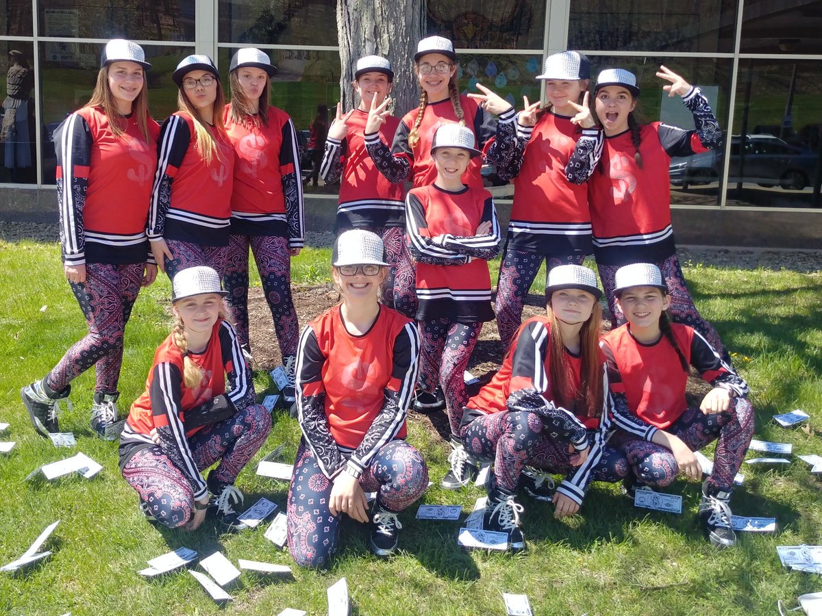 SraTamburlin's tweet photo. Congrats to St Marys Dance Team RED on an amazing debut season in the TIA Chaper XI Jr High Division. The ladies are coming home today with a 1st place win! #GoDanceTeam #GoDutch @MSDutchpride2 https://t.co/o1JIikXK0P