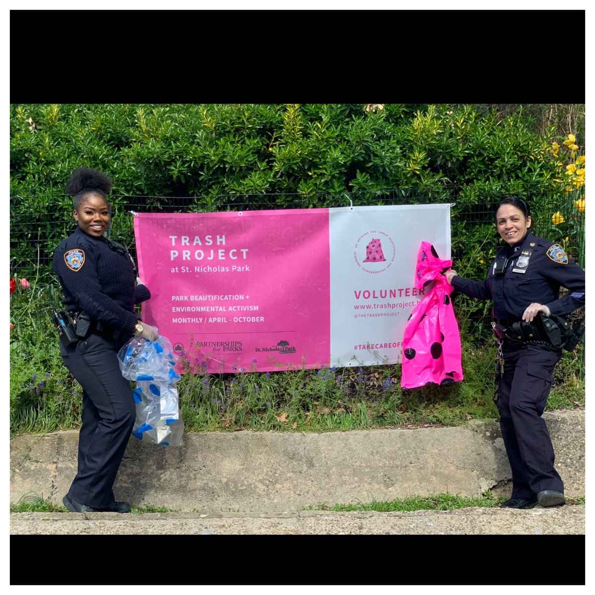 NYPD26Pct's tweet photo. Spring Cleaning! Our NCO’s of Sector Charlie joined with the Friends of @stnickpark group in efforts to promote park beautification through the #TrashProject. Look out for the pink bags. Be apart of the team and contribute one bag at a time. #Harlem #NYPD #NC #TrashProject https://t.co/y4RHmvNHCo