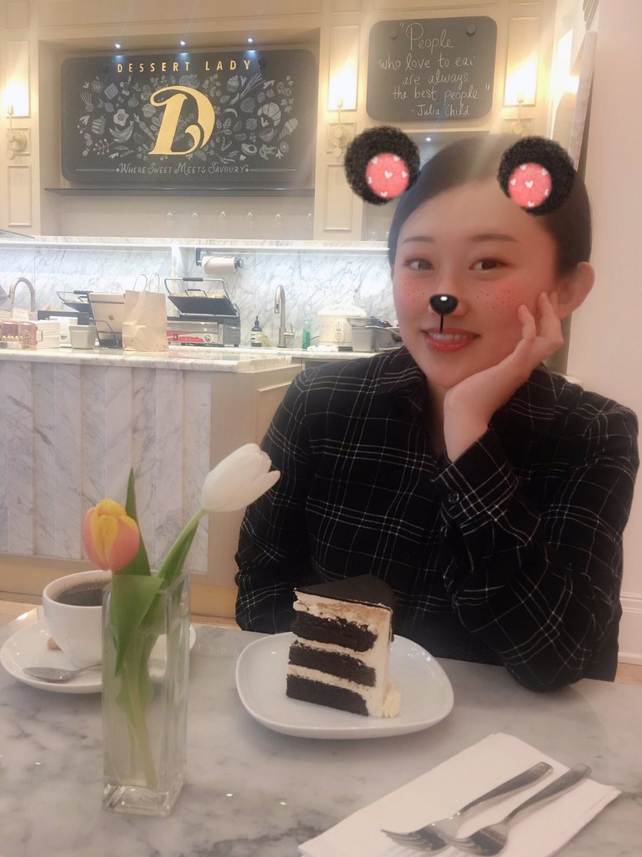 lilylune_16's tweet photo. “Early” Year End Celebration!! 🎂
#almostdone #onemoreexam #studybreak https://t.co/F3W3ySIsOY