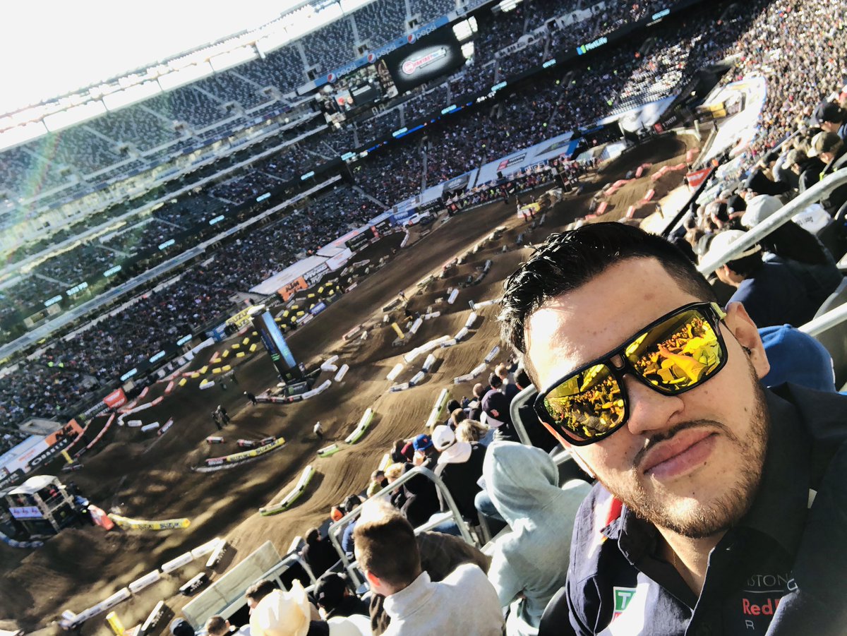 1491alex's tweet photo. @SupercrossLIVE #SX go #MartínDavalos 🇪🇨🇪🇨 #SUPERCROSSLIVE https://t.co/F0Kh7o8SOZ