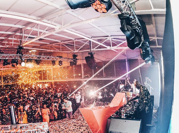 Yfm's tweet photo. .@RealBlackCoffee Taking things to the absolute next level with the freshest house sounds. The ultimate King of hour music, and undeniably so! 🔥
#KingsOfMusic #BudX https://t.co/H8kJzCwlSq