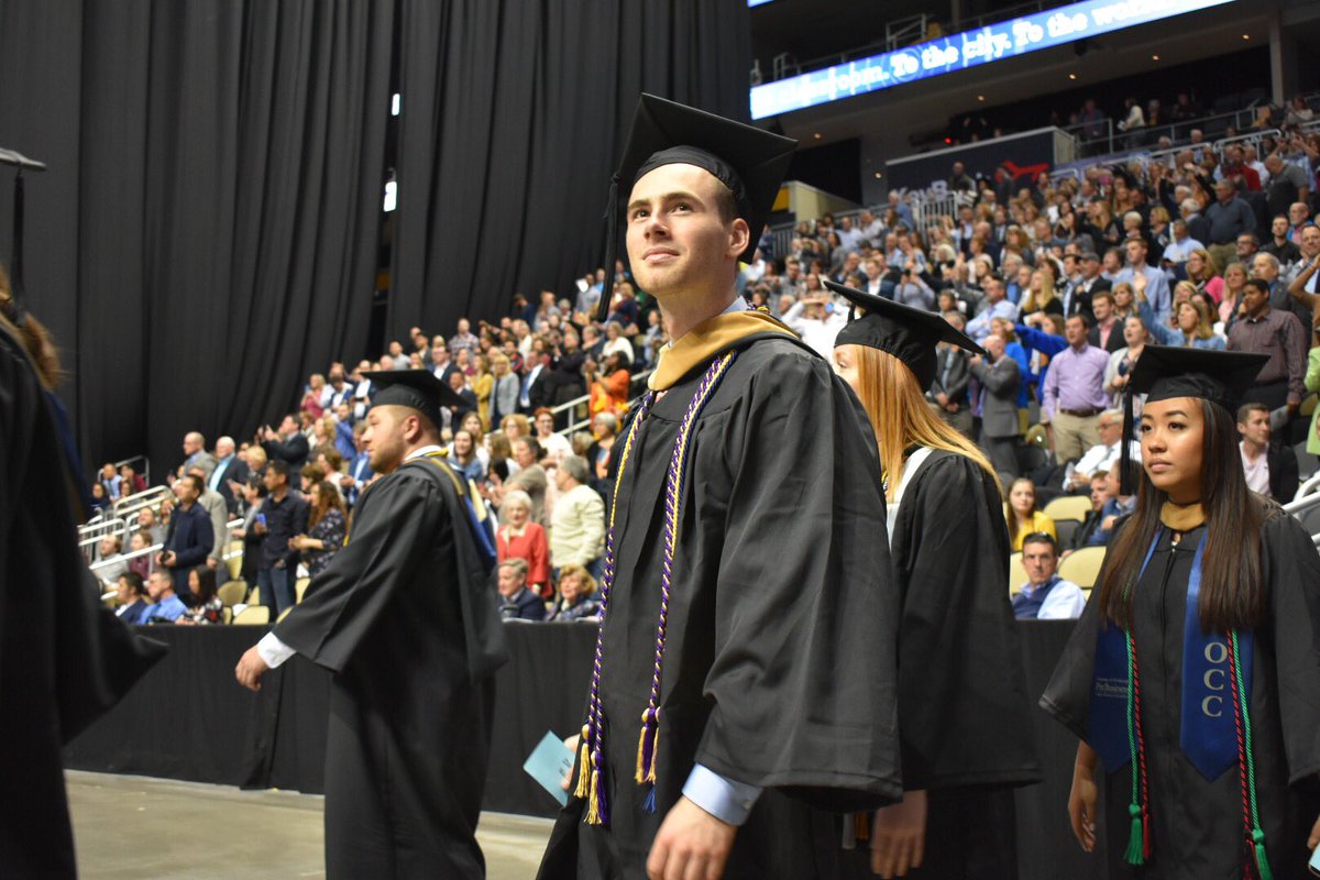 Pitt_Business's tweet photo. Our #PittBusiness students are have made their way to the floor! https://t.co/vXKJFqjmES
