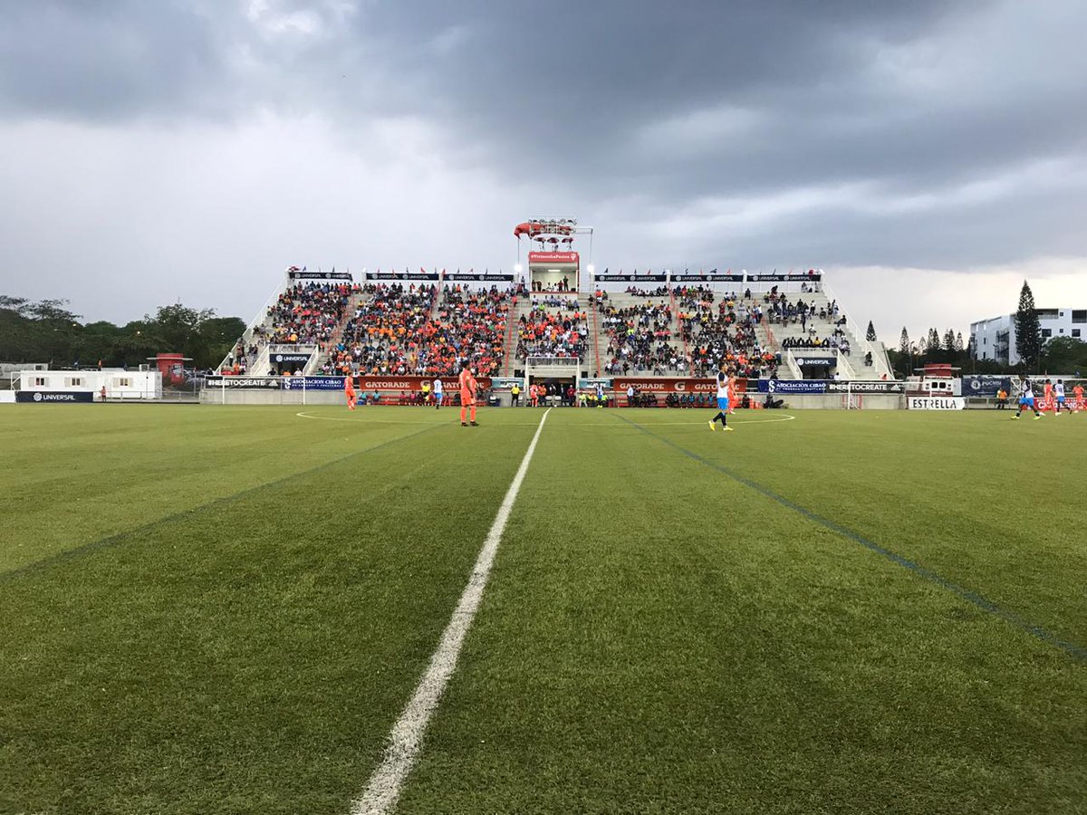 LDFcomdo's tweet photo. #LDF2019 | #JORNADA5 

Continua el partido en el Estadio Cibao Fútbol Club y así comienza a llenarse las gradas al 43´

@CibaoFC Vs @atleticopantoja 1-1

  #pasiónquenosune #Torneodeapertura #CFCCAP https://t.co/xV4lLwL4f0