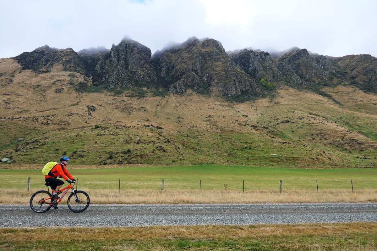 around the mountains cycle trail