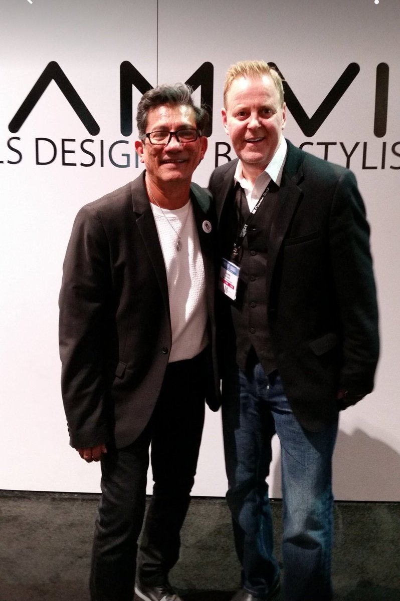 CosmoGlove's tweet photo. New opportunities exist if you seek them out. Anything is possible. - #CosmoGlove
Cc @SamVillaPro #AmericasBeautyShow #CosmetologistChicago. #CosmoFingerGuard https://t.co/gGe0guHPsF