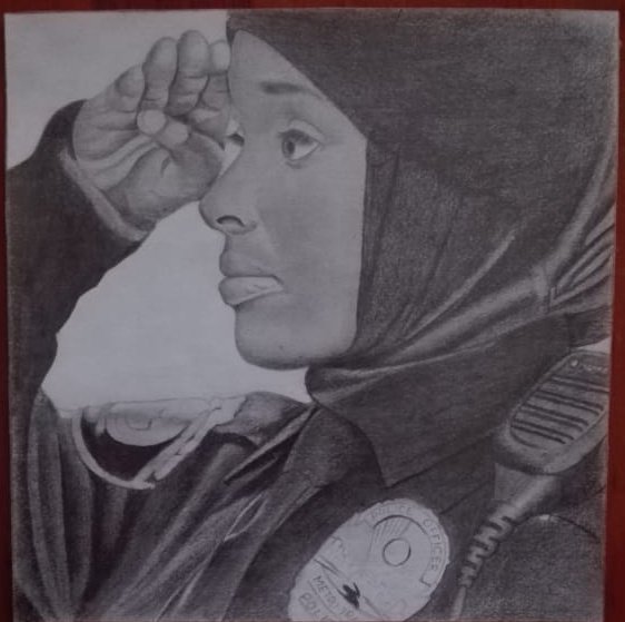farucArts's tweet photo. This Amazing, beautiful and inspirational woman is @OfficerKMohamed the First Somali-American woman to join a Police department in Minnesota .

My pencil drawing 2019 https://t.co/LxvohgfKJw